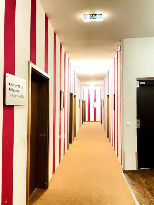 Fewo 20 - Appartement Im Rottalblick - Youngmodern Wohnen Mit Bademantelgang Zur Therme, Tv, Balkon Und Persoenlichem Gaesteempfang Von Astarte Estate Bad Griesbach  Exterior foto